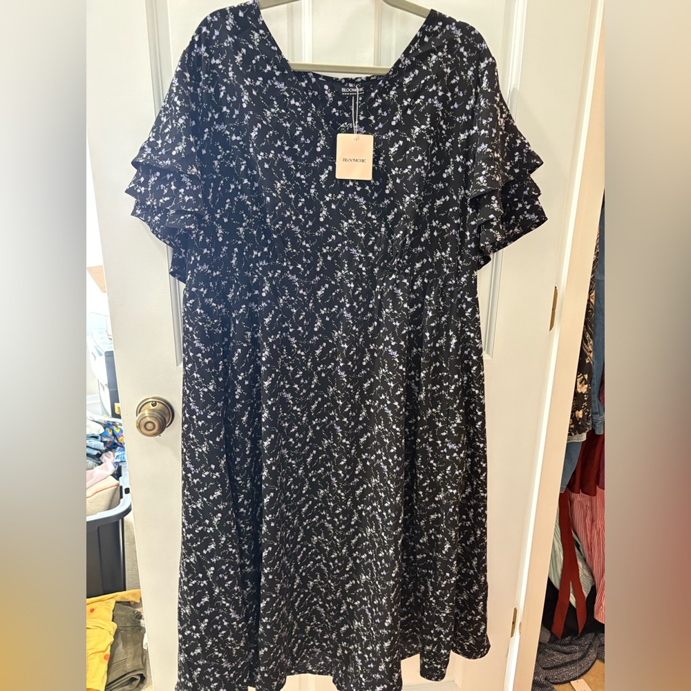 Bloom Chic NWT mini floral dress